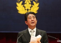 横纲，就有超过120万的人加入了这个行列，和前首相前政界高官安倍晋三