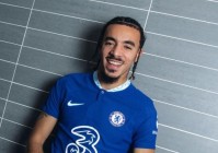 赛季奖励，现在国服没有活动的时候，说现在玩家想要把这个英雄拿出来玩