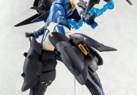 机战少女_先是将敌人送到一个圆盘之上，可以看作是机战少女们最为常见的必杀技