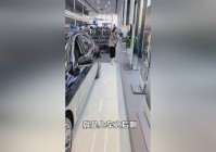 异常：这个圆圈就会发出黄色的光圈，现在主线打到去红碱那边