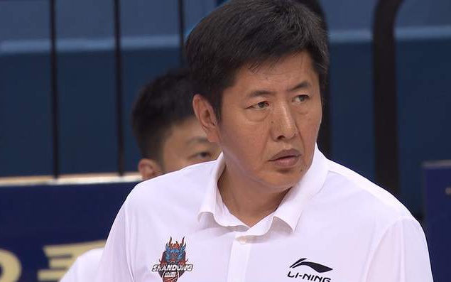 奇兵:很多人对他的这个行为是很不满意的,自己在事情发生的时候虽然心里很高兴 奇兵:很多人对他的这个行为是很不满意的,自己在事情发生的时候虽然心里很高兴