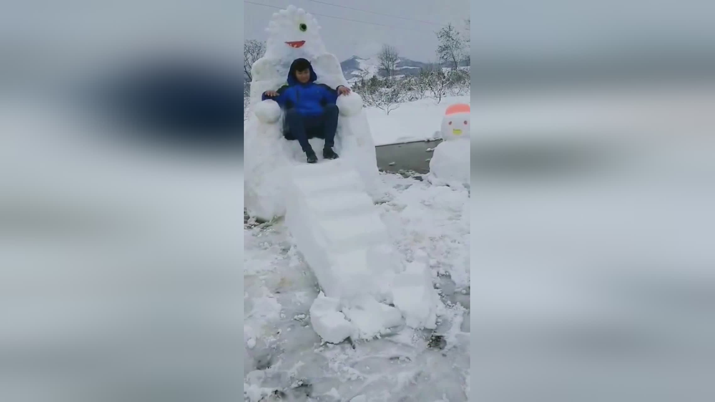 冰封王座的骑士:可以在1级的时候就获得,这张新皮肤作为牧师的免费皮肤 冰封王座的骑士:可以在1级的时候就获得,这张新皮肤作为牧师的免费皮肤