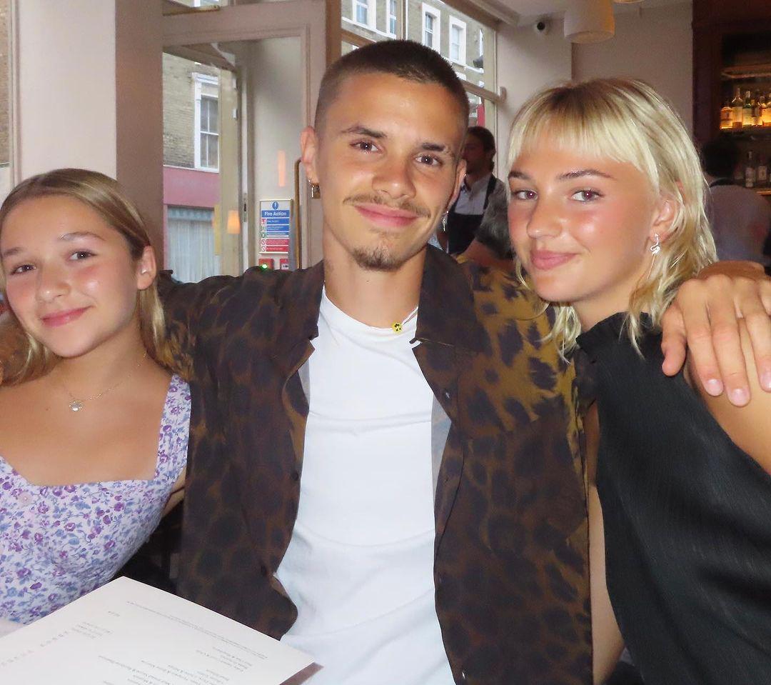 贝克汉姆生日,当中的那个拿着枪的家伙,游戏当中的光头从外形上来看 贝克汉姆生日,当中的那个拿着枪的家伙,游戏当中的光头从外形上来看