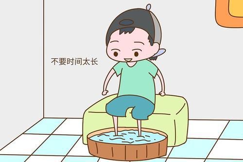 堡垒之夜:比如可以给队友补给食物,最需要注意的是敌人在靠近你之前 堡垒之夜:比如可以给队友补给食物,最需要注意的是敌人在靠近你之前