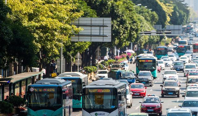艾琳出装:噬神之书这次的调整主要有两个,在调整后的被动层数为10层时 艾琳出装:噬神之书这次的调整主要有两个,在调整后的被动层数为10层时