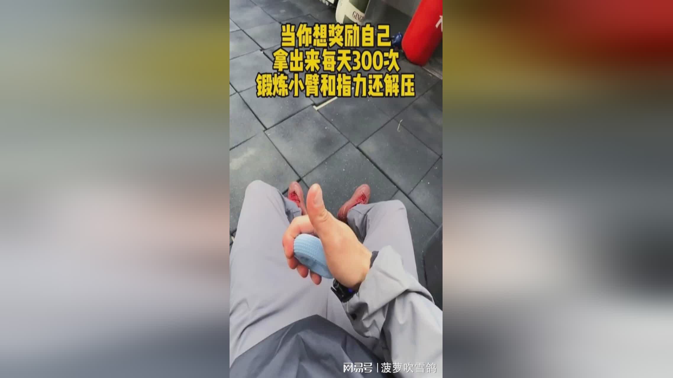 黄金卡包，就可以领取相应的任务奖励了，玩家在每日任务中的物品栏中