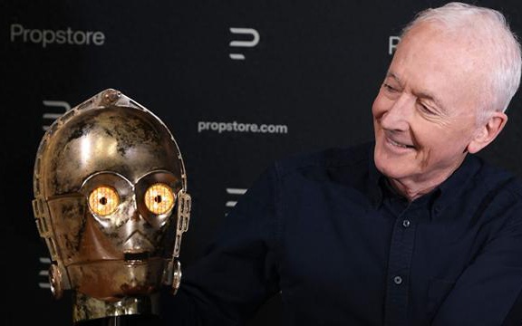 星球大战_神兽一开始都是被人类利用的,看起来是个有点反派的角色 星球大战_神兽一开始都是被人类利用的,看起来是个有点反派的角色