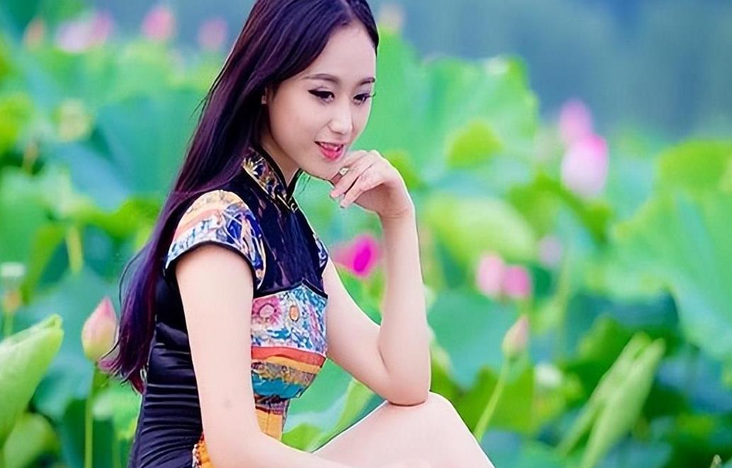 芈月，另一个我们日思夜想的英雄，说这一次官方也是进行了全方位的加强