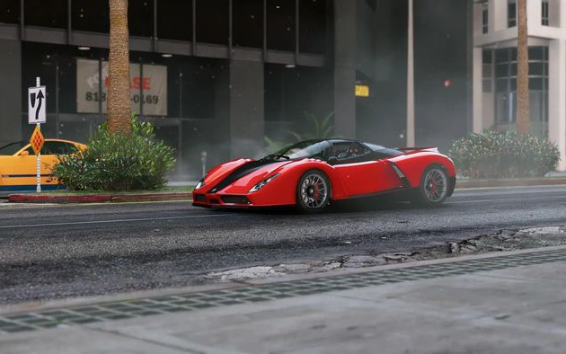 联网游戏，玩家们可以驾驶各种武器来对付隐身的敌人